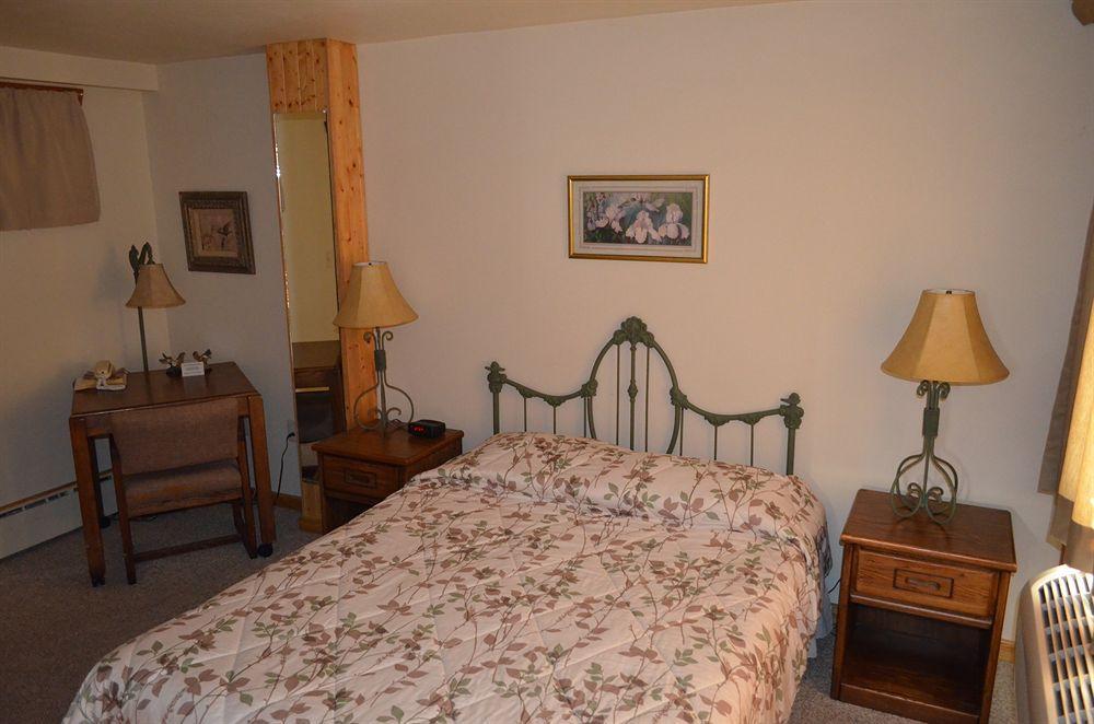 Curriers Lakeview Lodge Rice Lake Exteriör bild