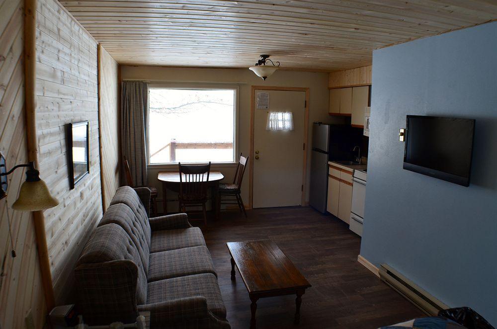 Curriers Lakeview Lodge Rice Lake Exteriör bild