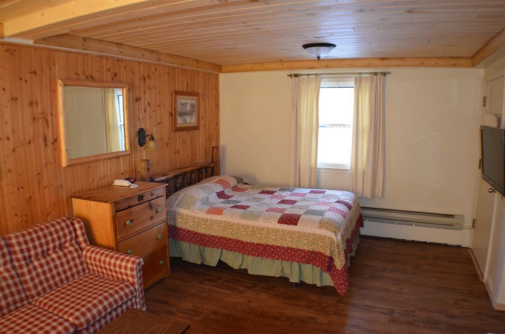 Curriers Lakeview Lodge Rice Lake Exteriör bild