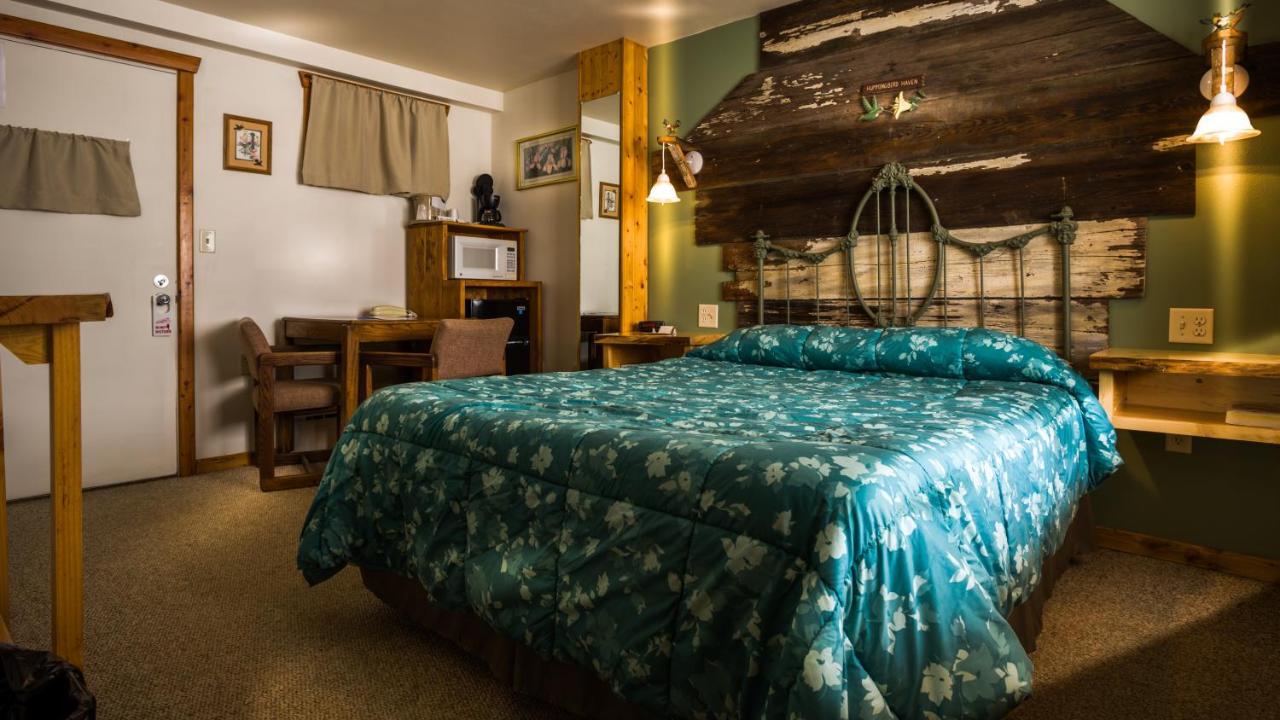 Curriers Lakeview Lodge Rice Lake Rum bild