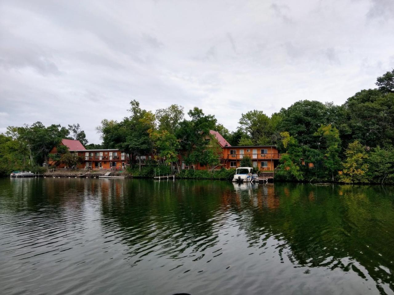 Curriers Lakeview Lodge Rice Lake Exteriör bild