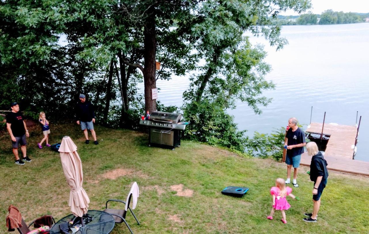 Curriers Lakeview Lodge Rice Lake Exteriör bild